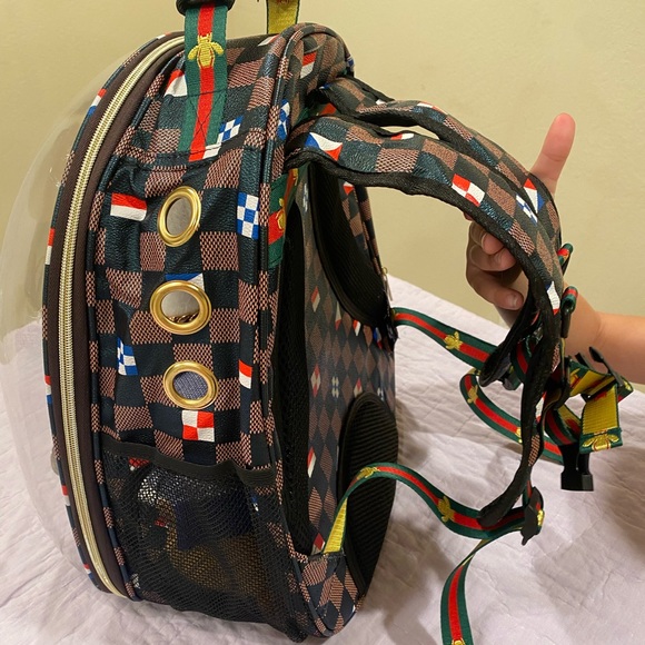 Pet carrier backpack for cats and dogs - Picture 5 of 7